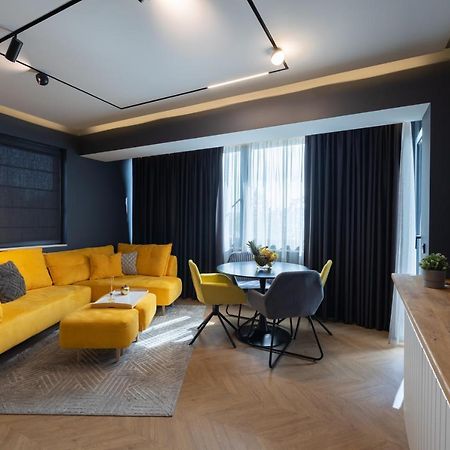 Topaz Beachfront Apartment Varna Bagian luar foto