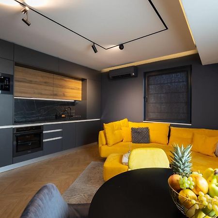 Topaz Beachfront Apartment Varna Bagian luar foto