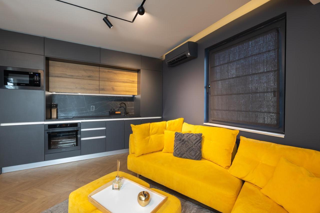 Topaz Beachfront Apartment Varna Bagian luar foto