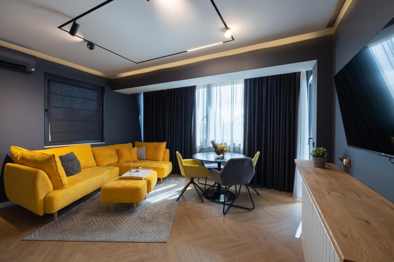 Topaz Beachfront Apartment Varna Bagian luar foto