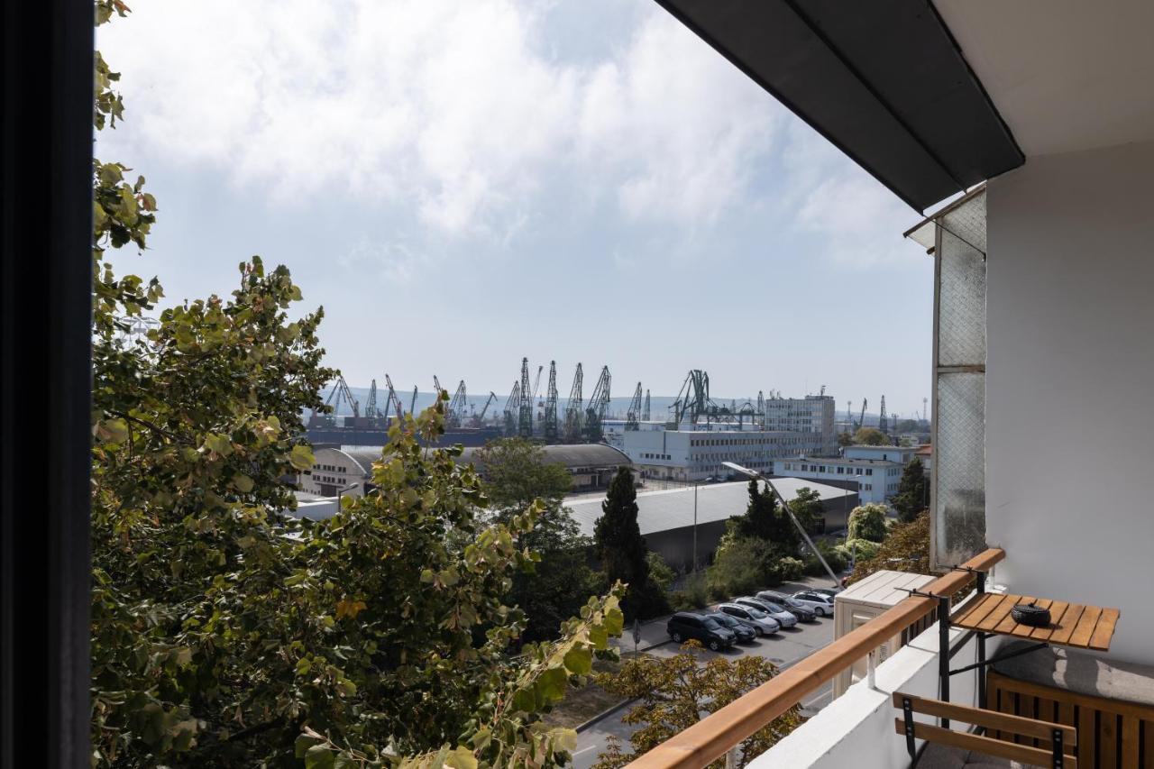 Topaz Beachfront Apartment Varna Bagian luar foto